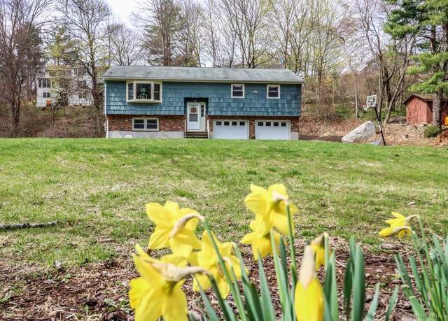 Property at 6 Glen Rd, New Fairfield, CT 06812, 3 beds, 2.5 baths