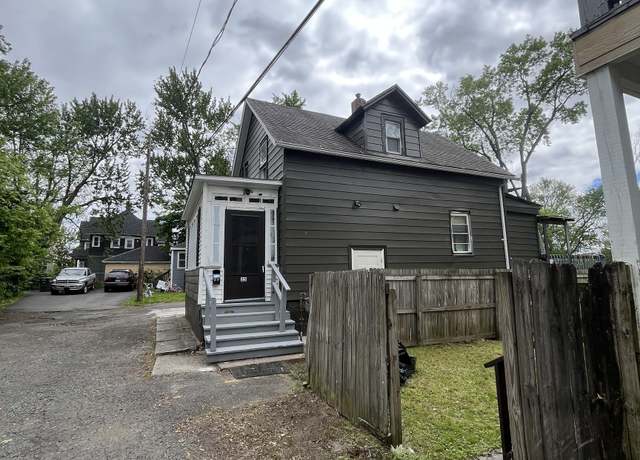 Property at 25 Bliss St, Hartford, CT 06114, 4 beds, 1.5 baths