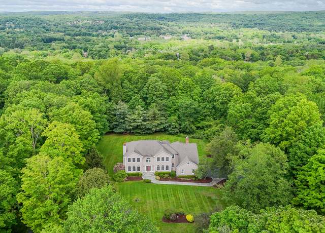 Property at 70 Hunters Ridge Rd, Southbury, CT 06488, 5 beds, 3.5 baths