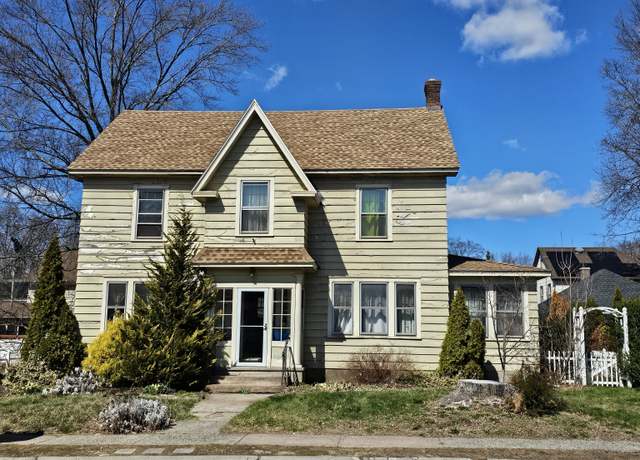Property at 32 Carroll Rd, East Hartford, CT 06108, 3 beds, 1.5 baths