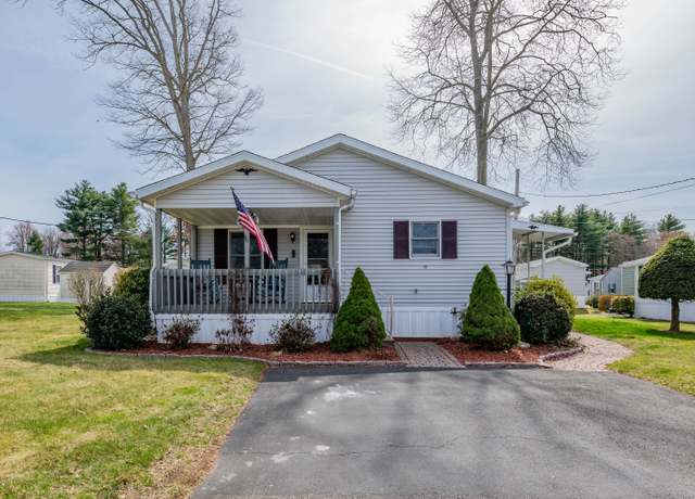 Property at 15 Oak Rd, Southington, CT 06489, 2 beds, 2 baths
