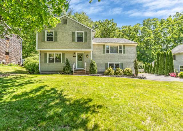 Property at 47 Woodside Dr, Farmington, CT 06085, 3 beds, 2 baths