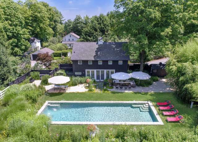 Property at 279 Black Rock Tpke, Redding, CT 06896, 4 beds, 3.5 baths