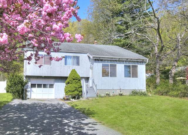 Property at 223 River Rd, Shelton, CT 06484, 3 beds, 2 baths