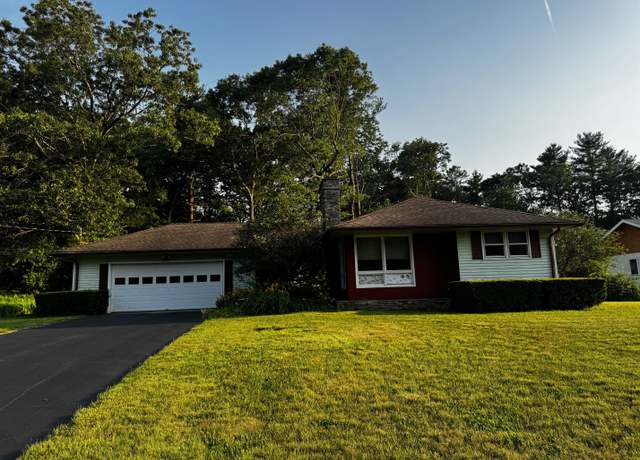 Property at 37 Edwardsen St, Killingly, CT 06239, 3 beds, 1 bath