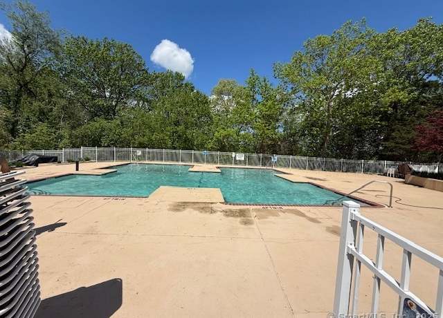 Property at 202 Carriage Crossing Ln #202, Middletown, CT 06457, 1 bed, 1 bath