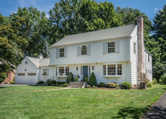 Property at 104 Foxcroft Rd, West Hartford, CT 06119, 4 beds, 3 baths