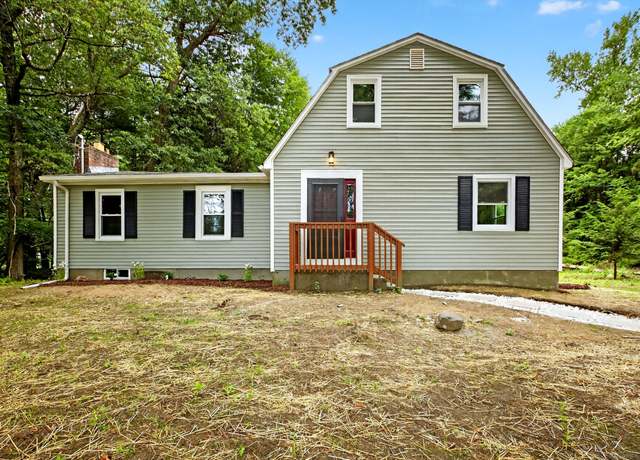 Property at 216 North Rd, East Windsor, CT 06016, 4 beds, 2 baths