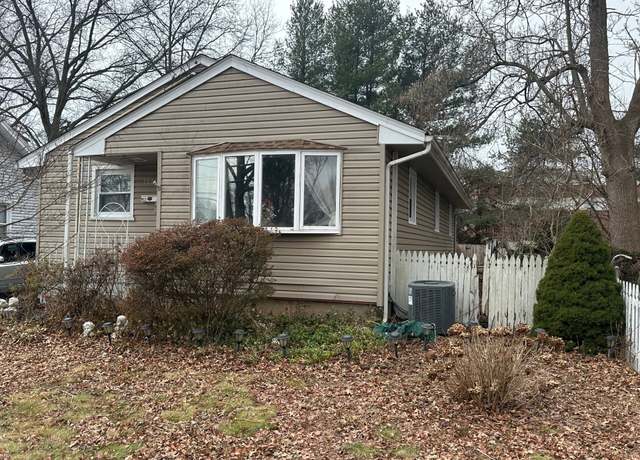Property at 1679 Nichols Ave, Stratford, CT 06614, 3 beds, 3 baths