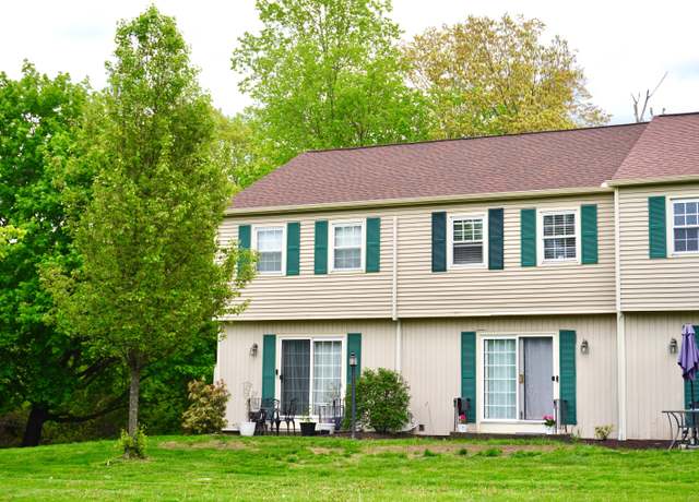 Property at 79 Prange Rd #79, Brookfield, CT 06804, 2 beds, 1.5 baths