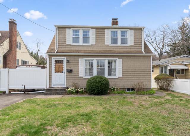 Property at 5 Vollmer Ave, Norwalk, CT 06851, 3 beds, 2 baths