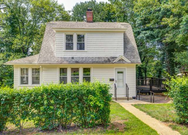 Property at 11 Macauley Ave, Waterbury, CT 06705, 3 beds, 1 bath