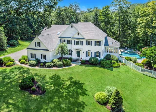 Property at 21 Schoolhouse Pl, Ridgefield, CT 06877, 4 beds, 4 baths