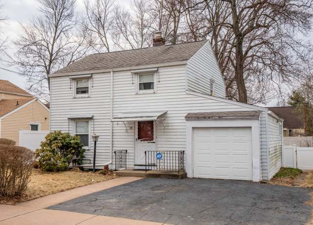 Property at 29 Montrose St, Hartford, CT 06106, 2 beds, 1.5 baths