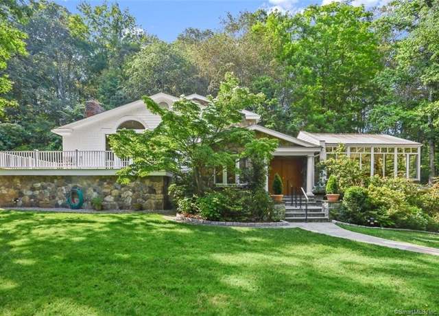 Property at 24 Nutmeg Dr, Greenwich, CT 06831, 4 beds, 5.5 baths