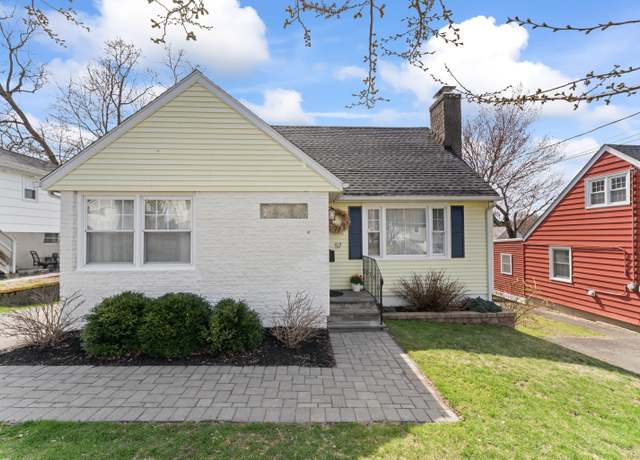 Property at 57 Rena Pl, Fairfield, CT 06825, 3 beds, 2 baths
