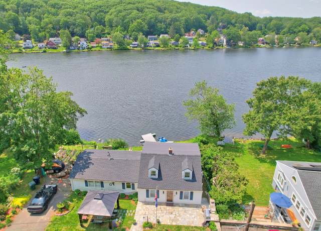 Property at 160 Lake Plymouth Blvd, Plymouth, CT 06782, 2 beds, 1 bath