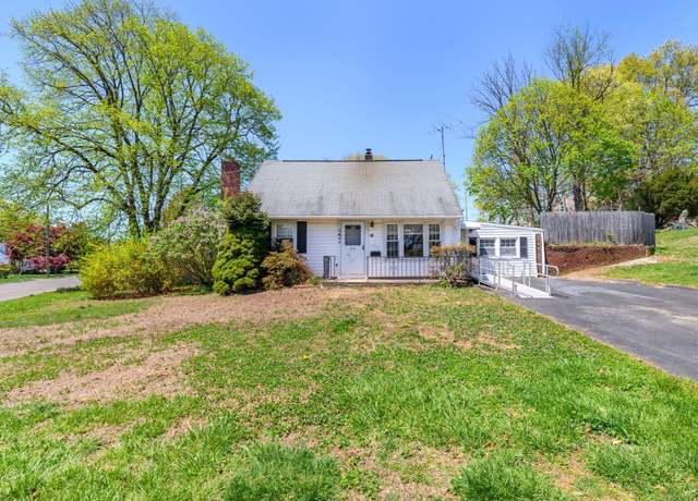Property at 29 Old Barn Rd S, Stamford, CT 06905, 4 beds, 2 baths
