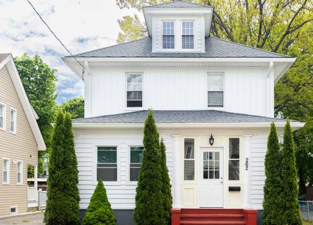 Property at 262 Blohm St, West Haven, CT 06516, 3 beds, 1.5 baths