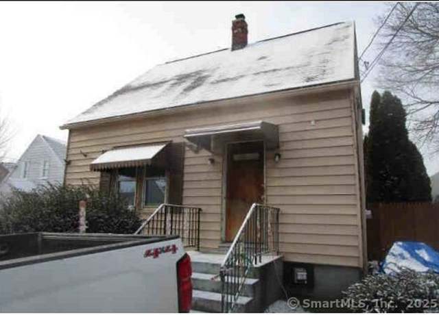 Property at 38 New Haven Ave, Waterbury, CT 06708, 3 beds, 2.5 baths