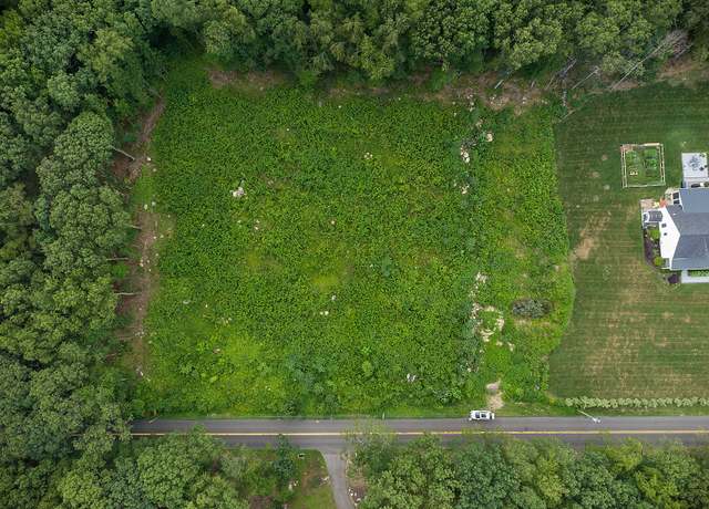 Property at 54 Northrop Rd, Woodbridge, CT 06525