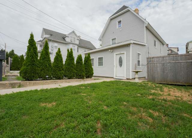 Property at 72 Harral Ave, Bridgeport, CT 06604, 6 beds, 3 baths
