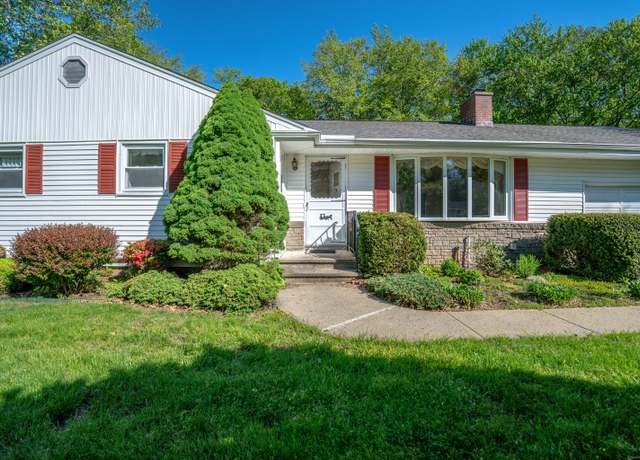 Property at 514 Carriage Dr, Orange, CT 06477, 3 beds, 2 baths