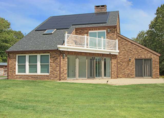 Property at 322 Buff Cap Rd, Tolland, CT 06084, 4 beds, 2.5 baths