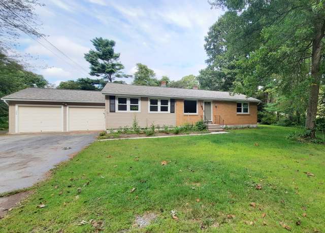 Property at 130 Tripp Rd, Woodstock, CT 06281, 2 beds, 1 bath