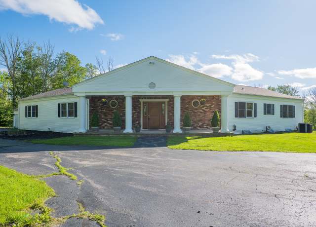 Property at 125 Woodchuck Ln, Harwinton, CT 06791, 3 beds, 2.5 baths