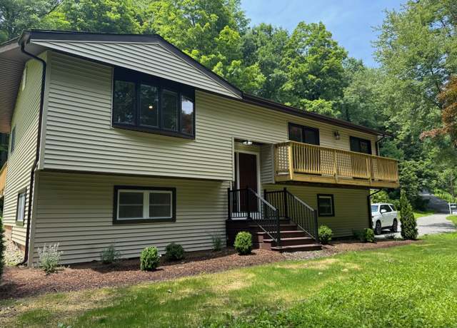 Property at 4 Deer Run Trl, Sherman, CT 06784, 3 beds, 2.5 baths
