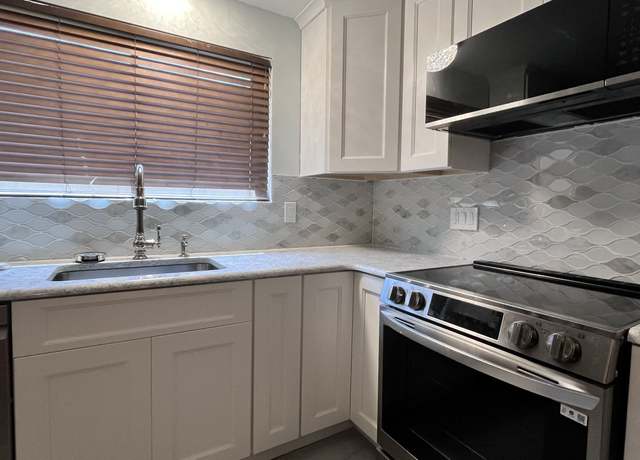 Property at 1081 New Haven Rd Apt 14A, Naugatuck, CT 06770, 2 beds, 1.5 baths