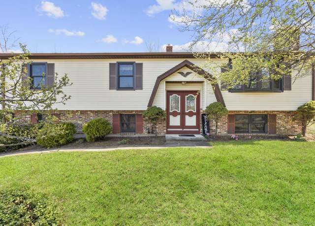 Property at 29 Cold Spring Dr, Oxford, CT 06478, 3 beds, 2.5 baths