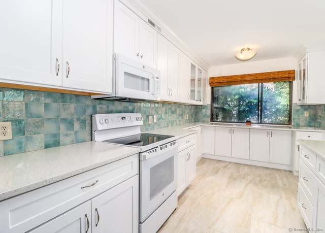 Property at 920 Heritage Vlg Unit A, Southbury, CT 06488, 3 beds, 2 baths