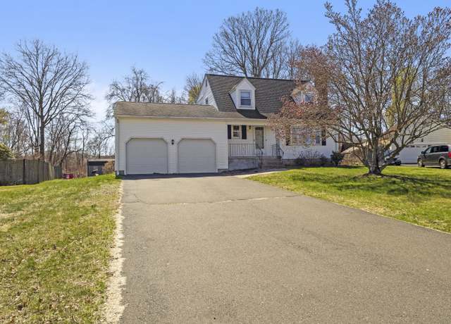 Property at 87 Summit St, Newington, CT 06111, 3 beds, 2.5 baths