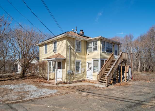 Property at 116 Hillside Ave, Middletown, CT 06457, 4 beds, 2 baths