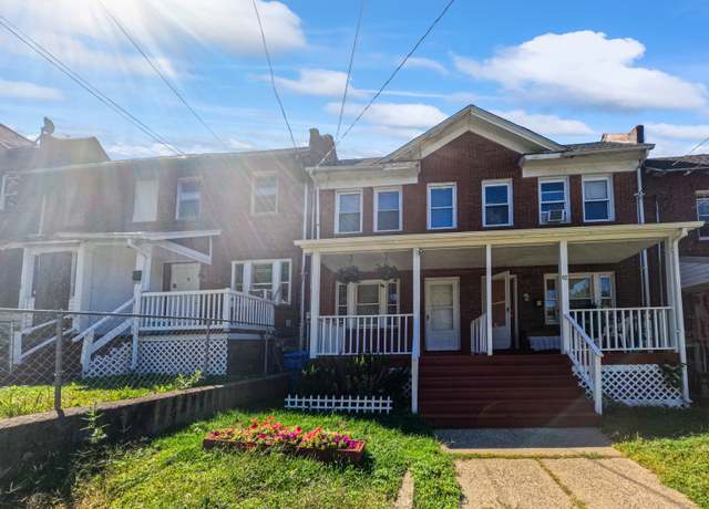 Property at 94 Ives St, Waterbury, CT 06704, 3 beds, 1 bath