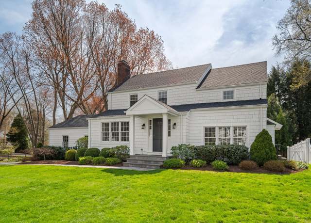 Property at 15 Lone Pine Ln, Westport, CT 06880, 3 beds, 2.5 baths