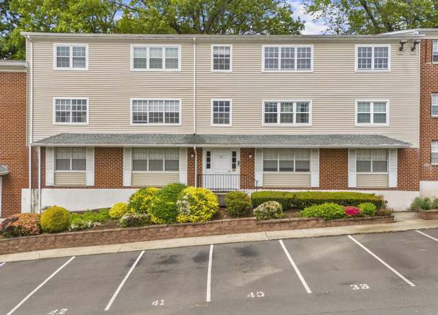 Property at 50 Greenhouse Rd Unit 65D, Bridgeport, CT 06606, 2 beds, 2 baths