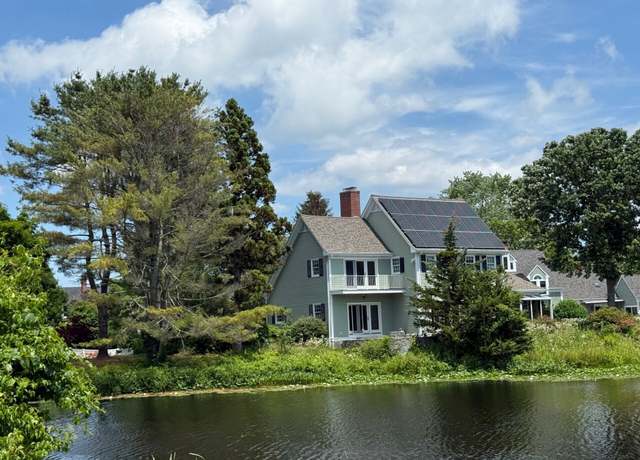Property at 45 Quanaduck Rd, Stonington, CT 06378, 3 beds, 4 baths