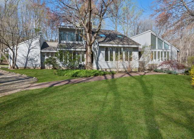 Property at 60 Deepwood Rd, Easton, CT 06612, 4 beds, 3.5 baths