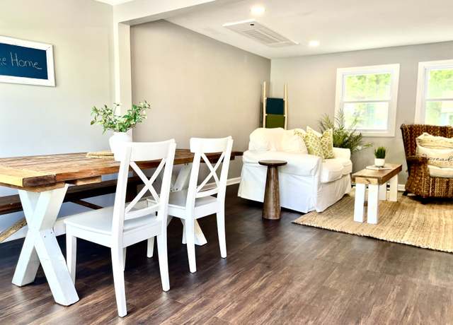 Property at 25 Mohawk Trl, East Hampton, CT 06424, 3 beds, 1 bath