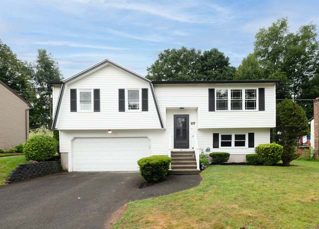 Property at 107 Meetinghouse Rdg, Meriden, CT 06450, 3 beds, 2 baths