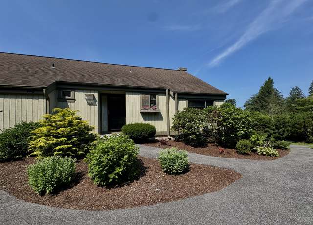 Property at 570 Heritage Vlg Unit B, Southbury, CT 06488, 1 bed, 1 bath