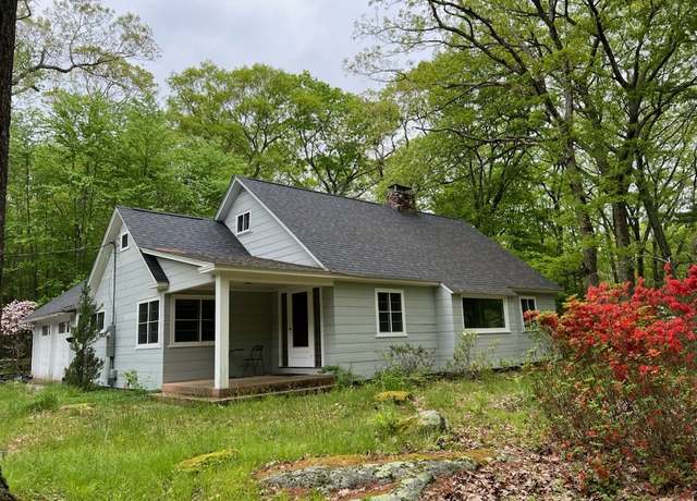 Property at 10 Hillside Cir, Mansfield, CT 06268, 3 beds, 2 baths