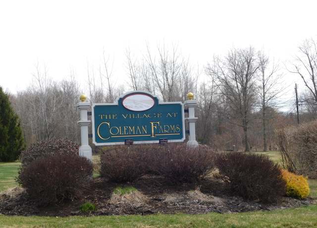 Property at 14 Old Barn Rd #14, East Windsor, CT 06088, 2 beds, 2.5 baths
