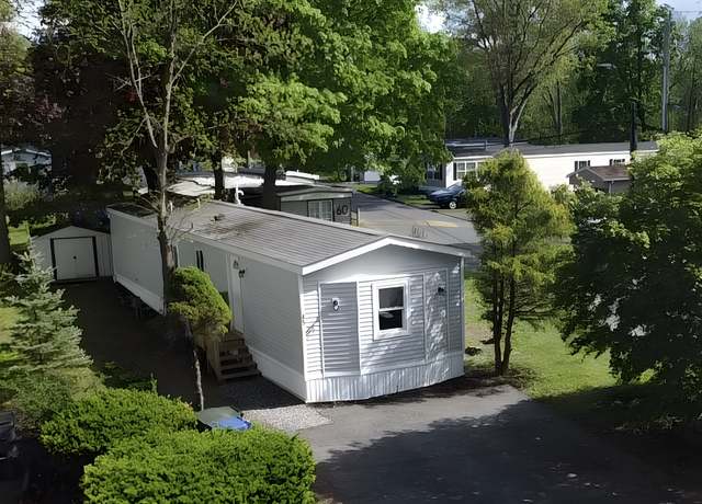 Property at 45 Twin Oaks Ln, Danbury, CT 06810, 2 beds, 1 bath