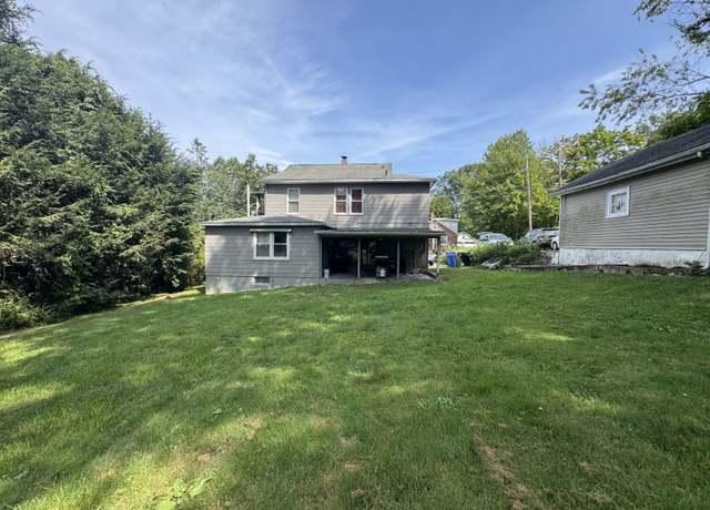 Property at 34 Cushman St, Waterbury, CT 06704, 4 beds, 2 baths