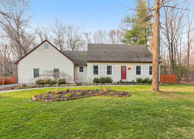 Property at 2 Cope Farms Rd, Farmington, CT 06032, 4 beds, 2 baths