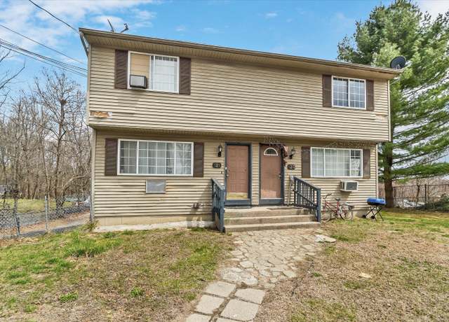 Property at 121-123 Sumac St, Waterbury, CT 06704, 8 beds, 5 baths